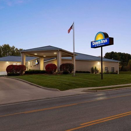 Days Inn By Wyndham Hillsboro Buitenkant foto