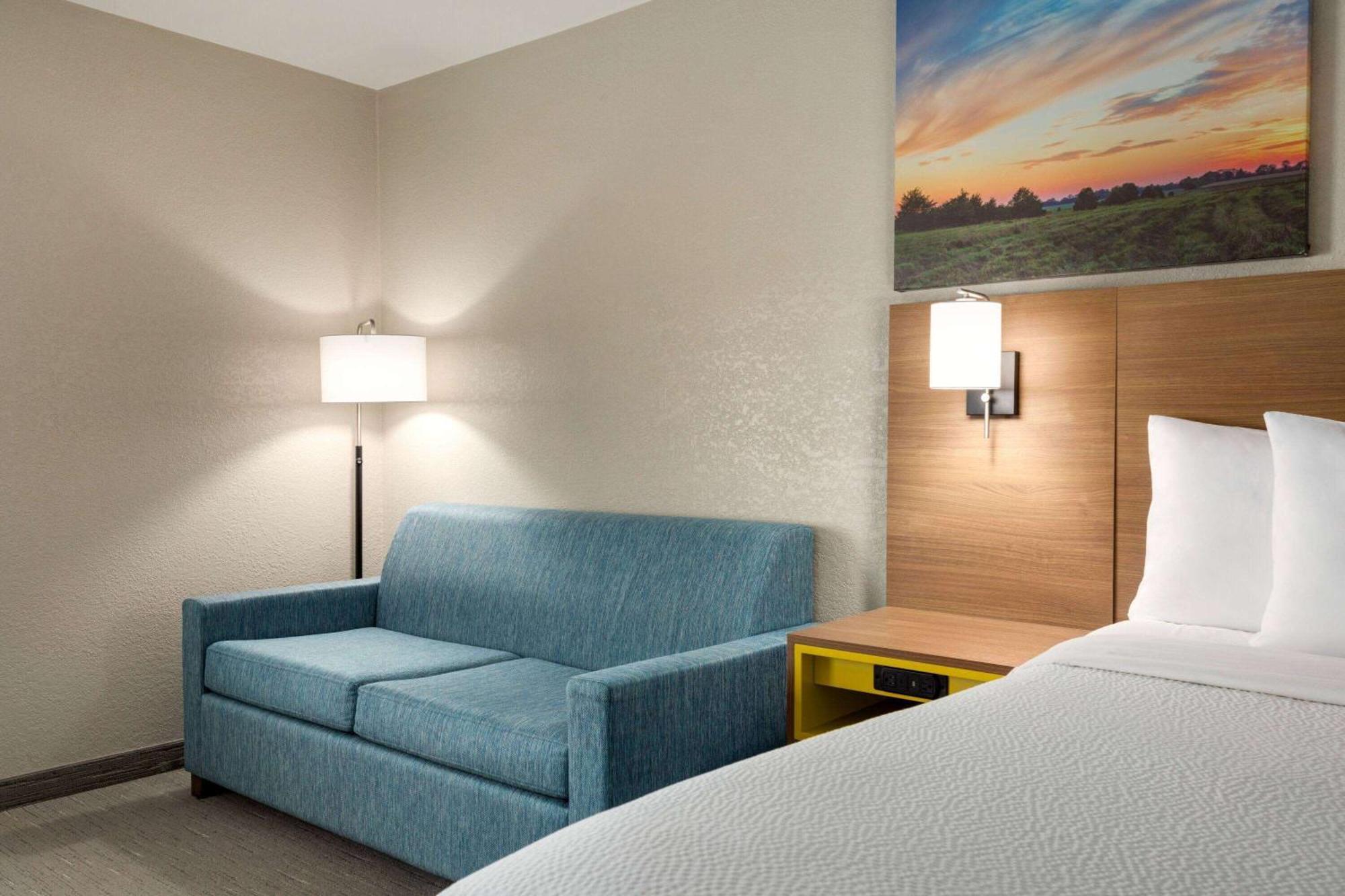 Days Inn By Wyndham Hillsboro Buitenkant foto